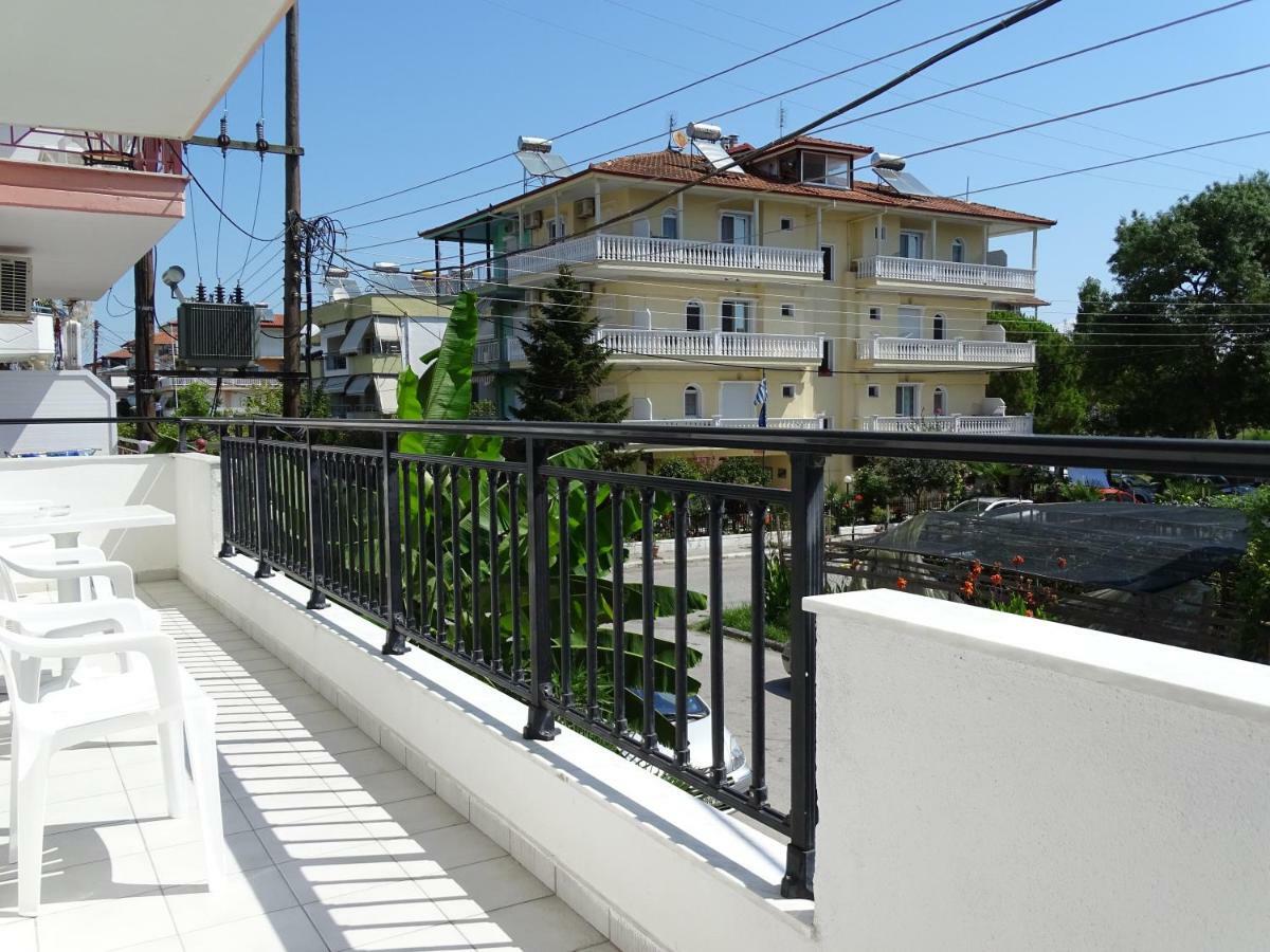 Socrates Apartments Olympic Beach Exterior photo